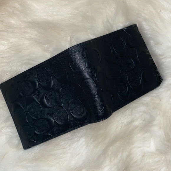 Men’s Wallet - 3 in 1 wallet in embossed signature leather - Picture 2 of 7